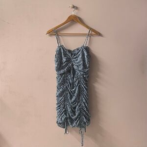 Blush Blue & Cream Floral Print Ruched BodyCon Mini Dress Size L EUC